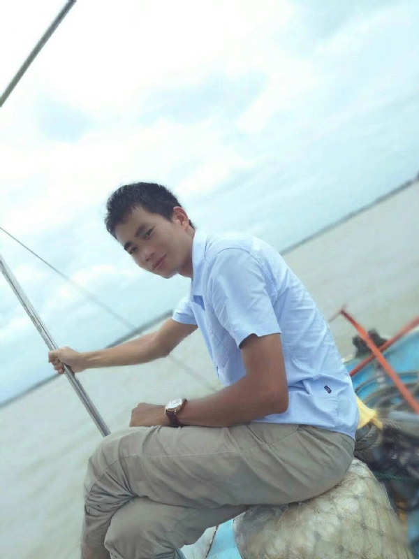 慵懒的猫的第一张照片--广州蓝颜知己交友网