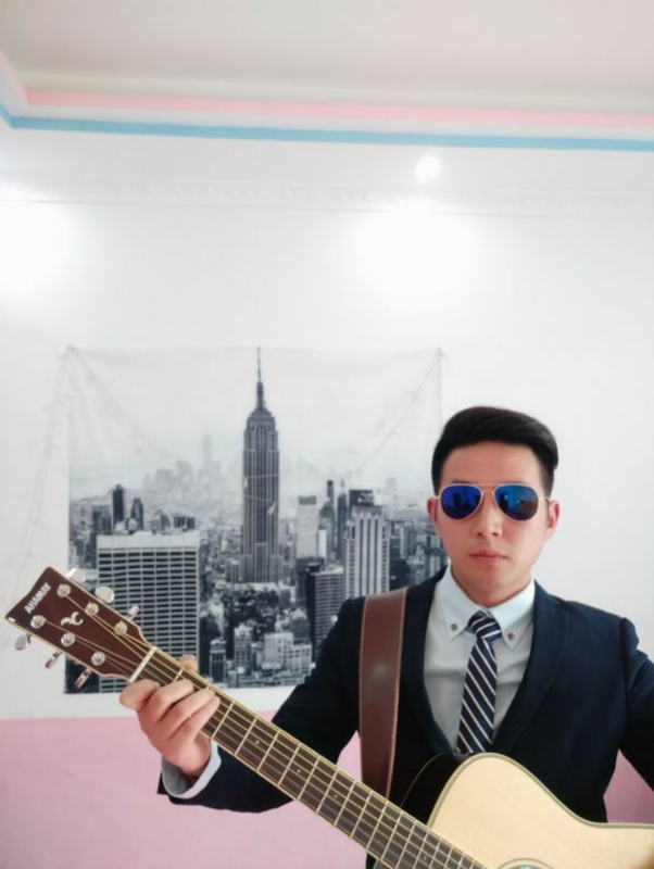 知心男友的第一张照片--广州蓝颜知己交友网