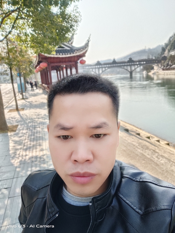 啊锦的第一张照片--广州蓝颜知己交友网