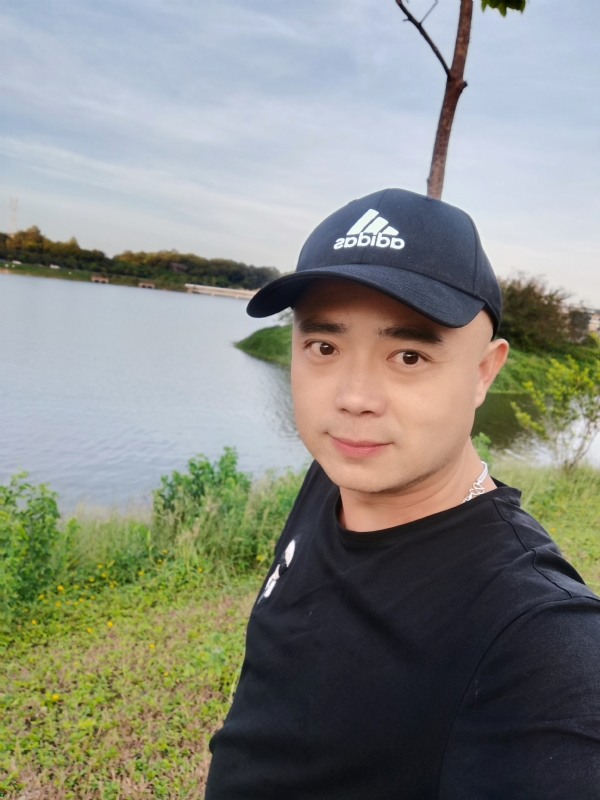 石头哥的第一张照片--广州蓝颜知己交友网